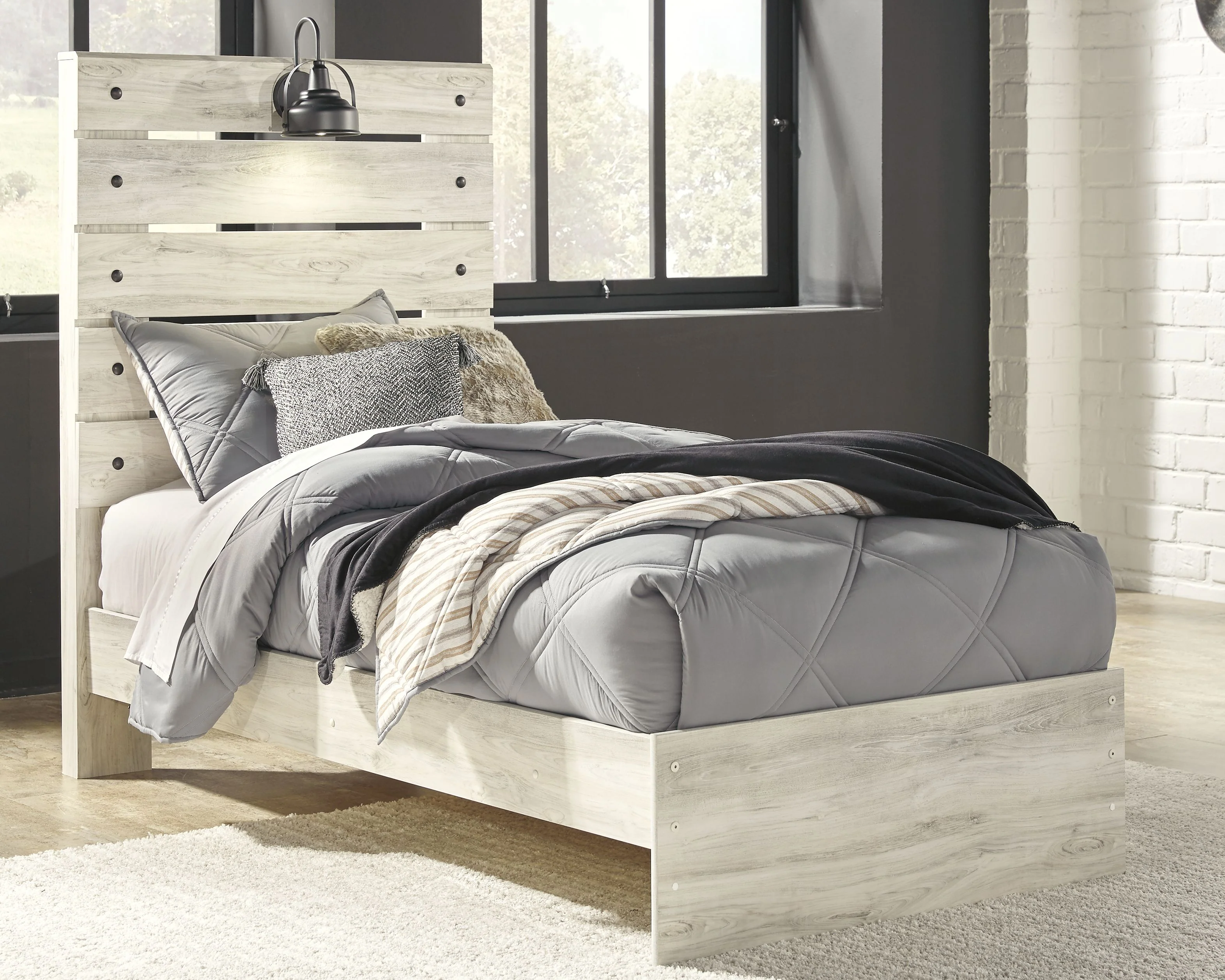 Cambeck - Panel Bed - Image 12