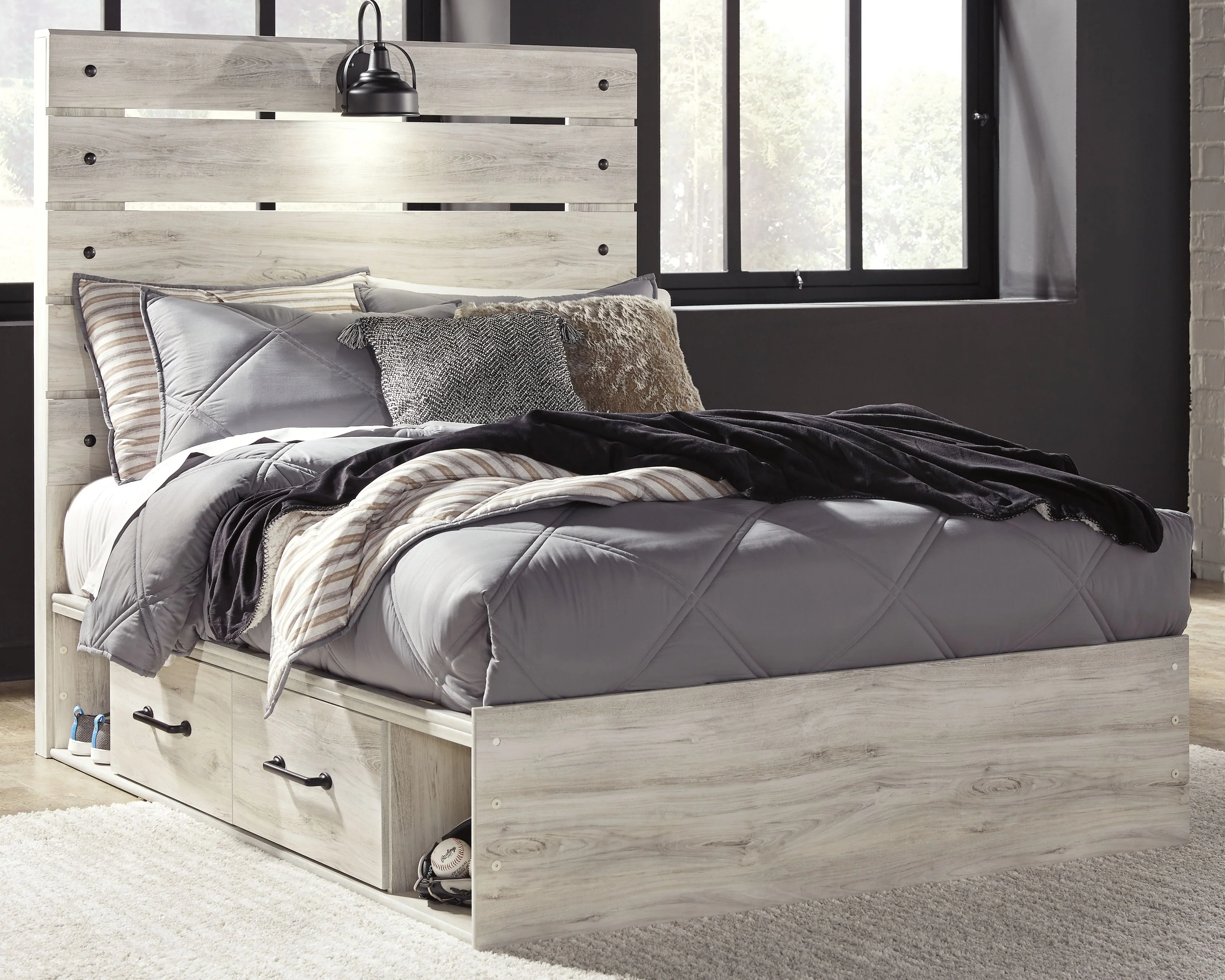 Cambeck - Panel Bed - Image 4