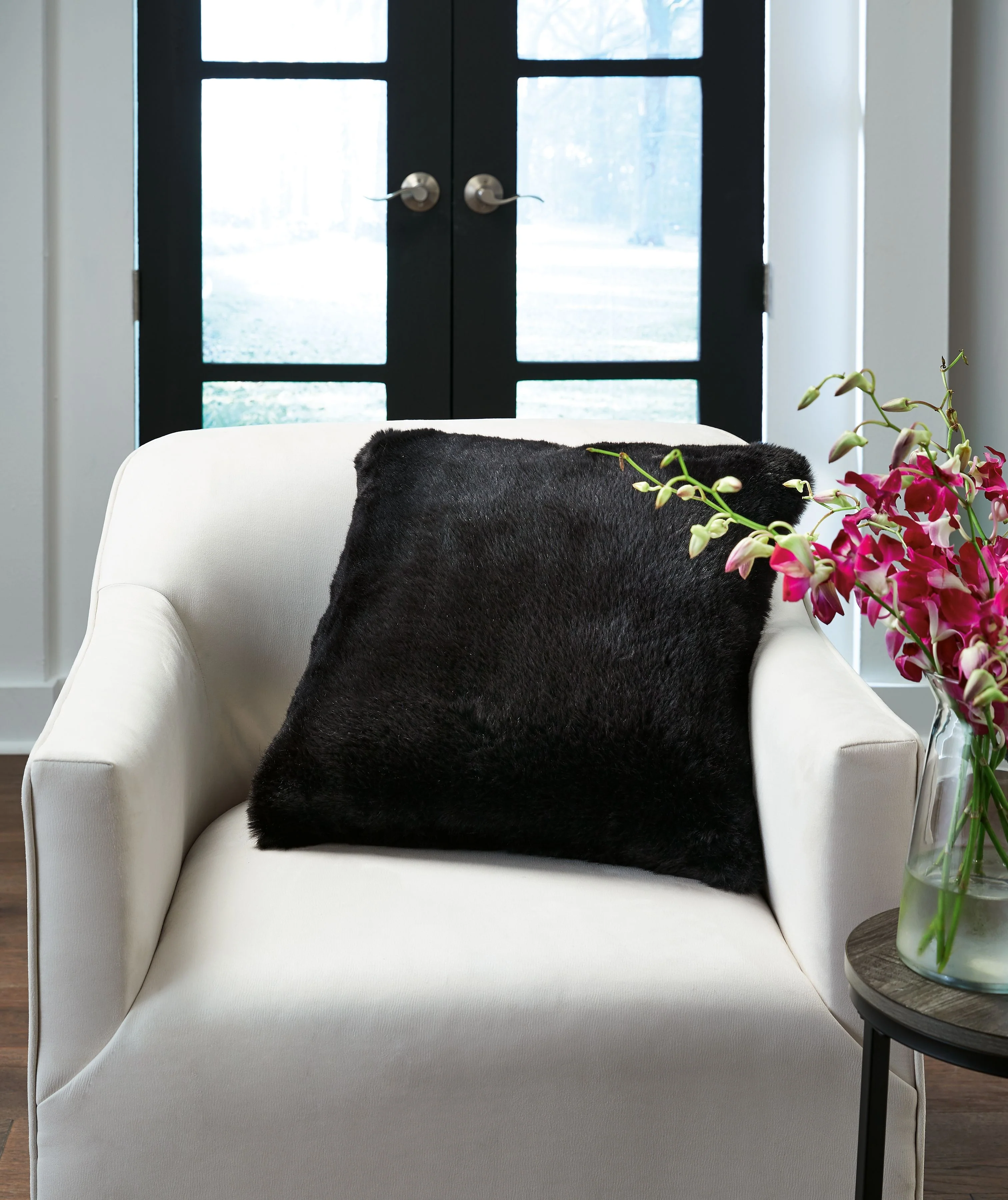 Gariland - Faux Fur Pillow - Image 16