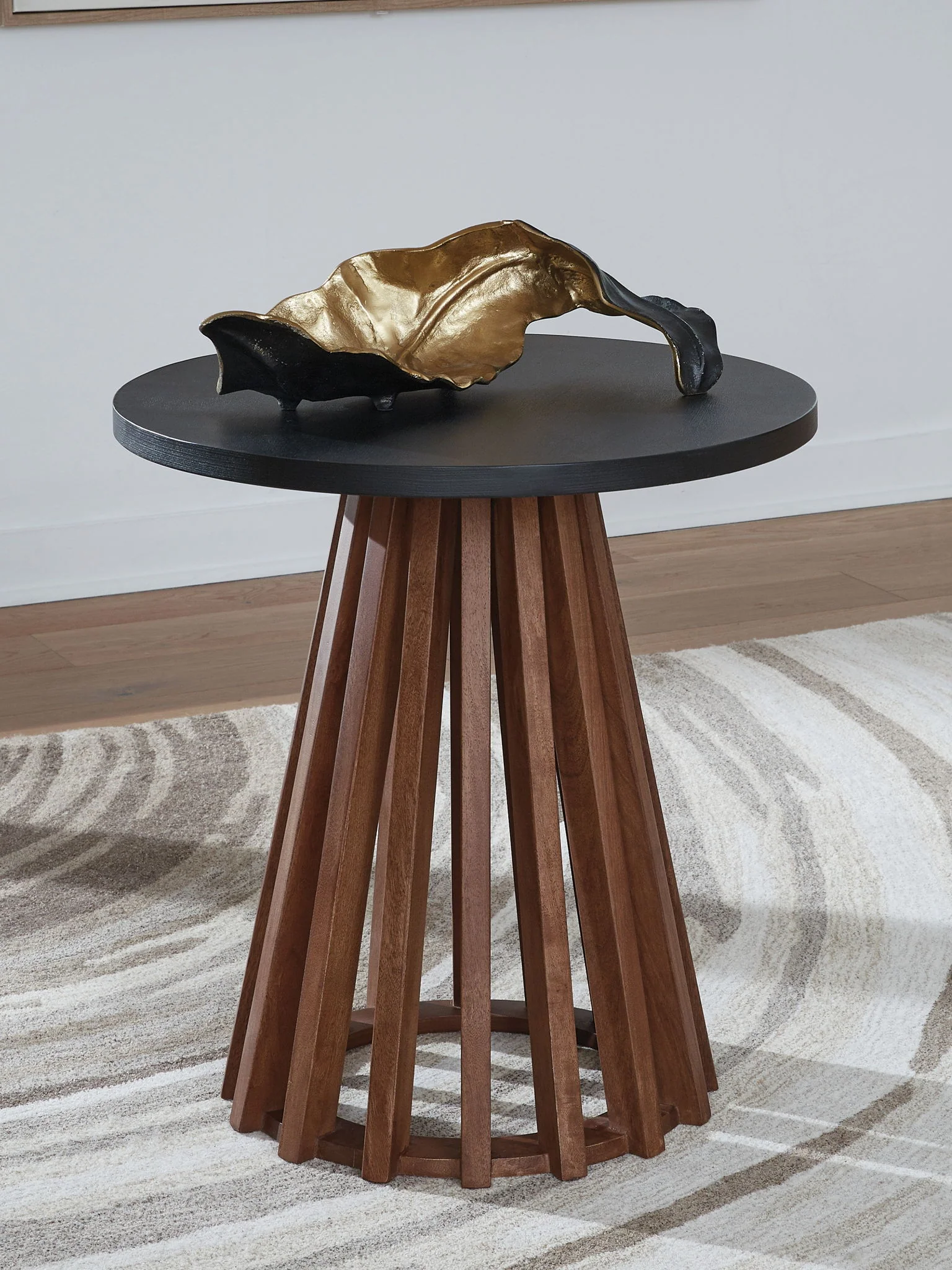 Kallari - Round End Table - Warm Brown / Black - Image 3