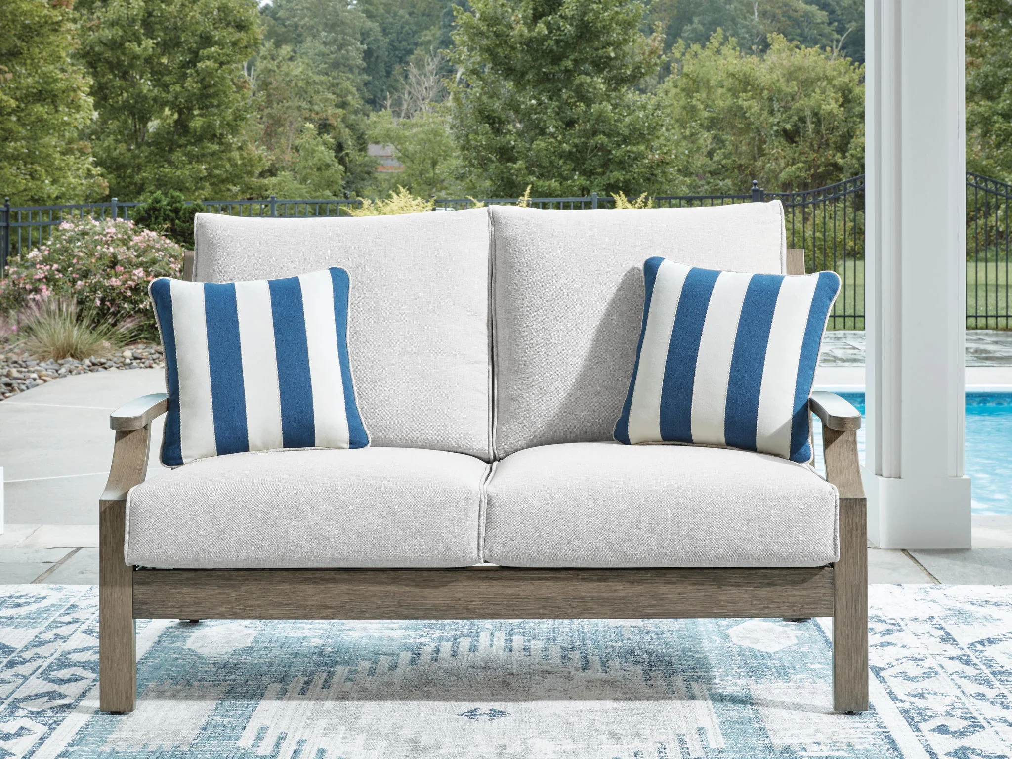 Rainier Ranch - Loveseat With Cushion - Brown / Beige - Image 3