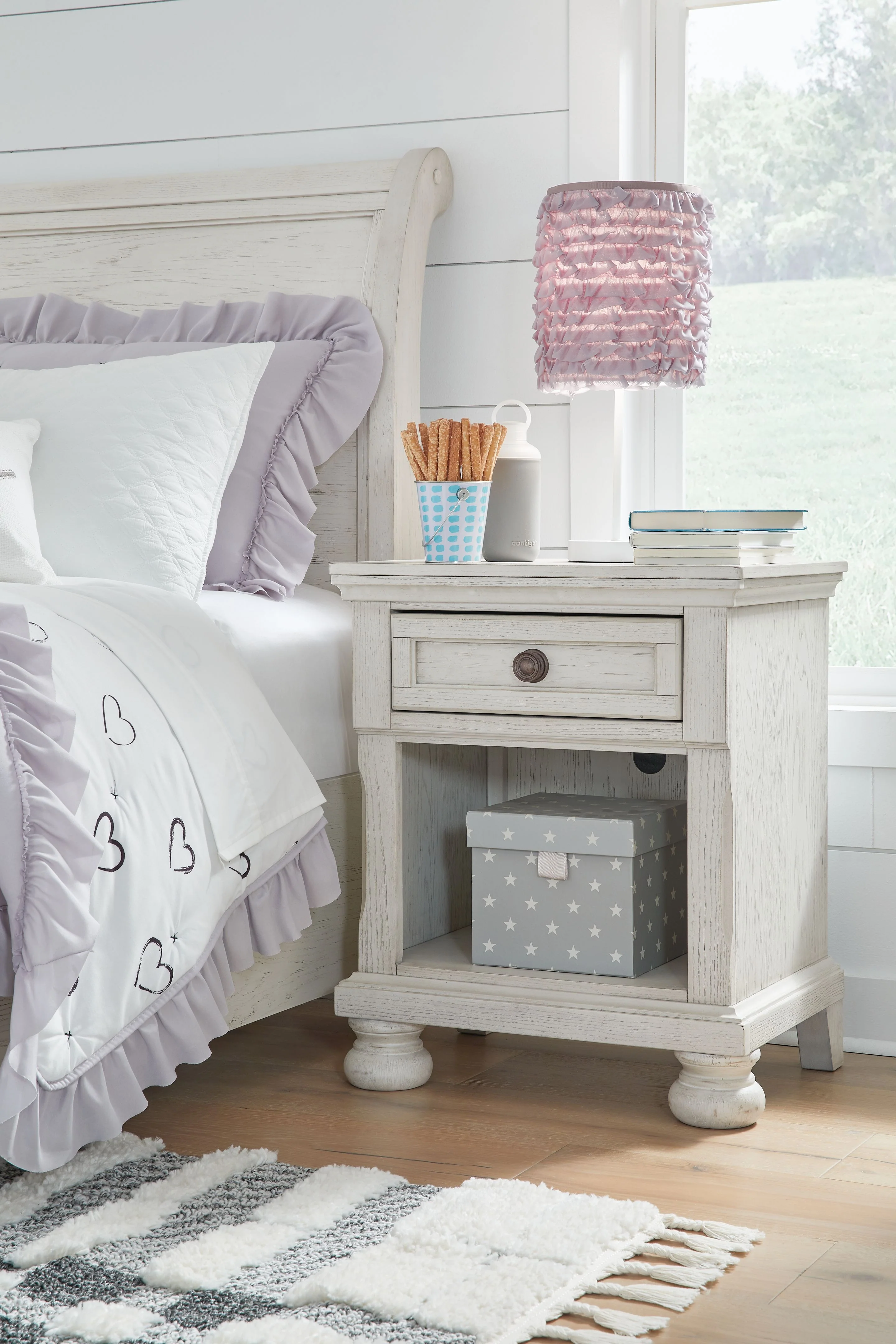 Robbinsdale - One Drawer Night Stand - Antique White - Image 4