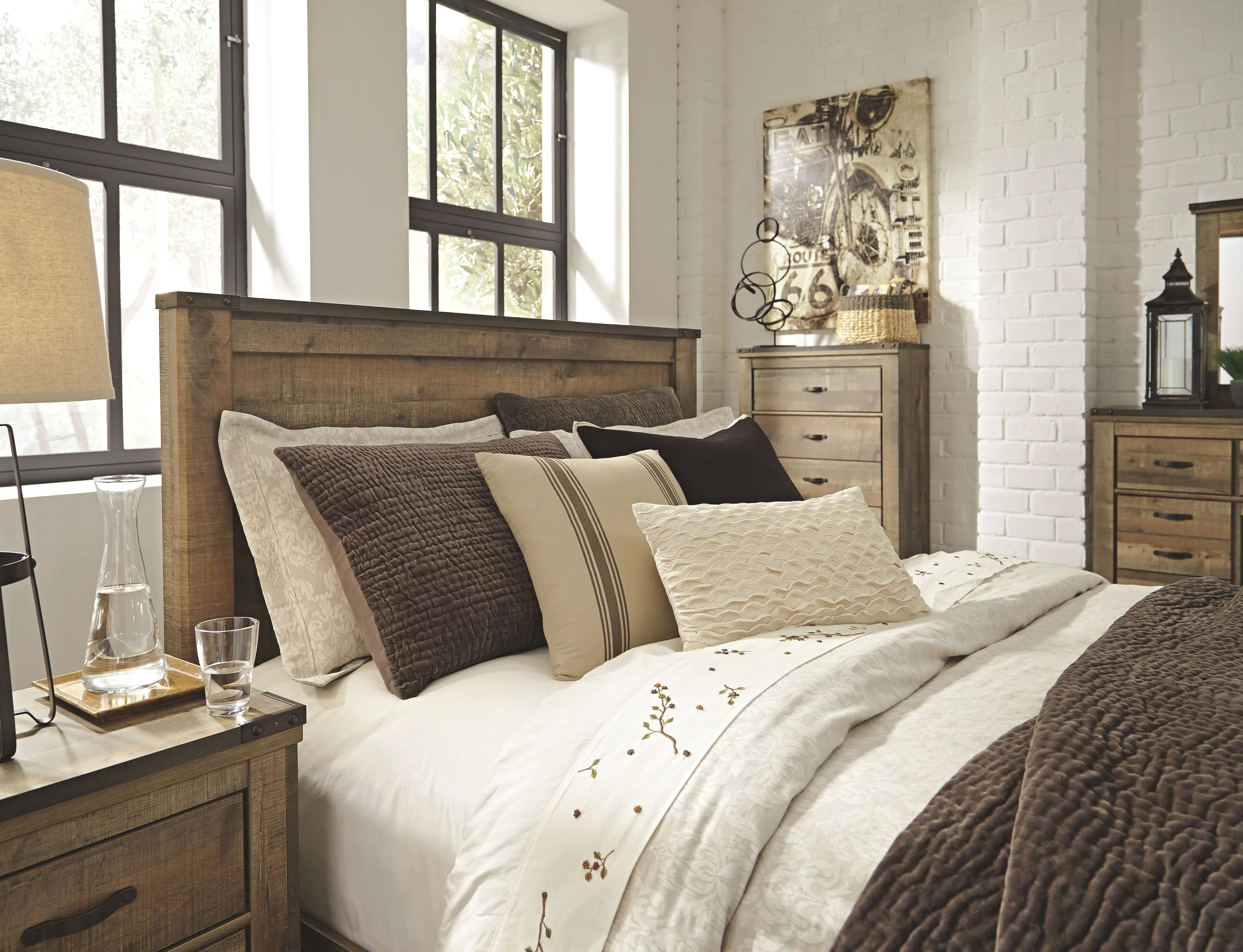 Trinell - Panel Bed - Image 16