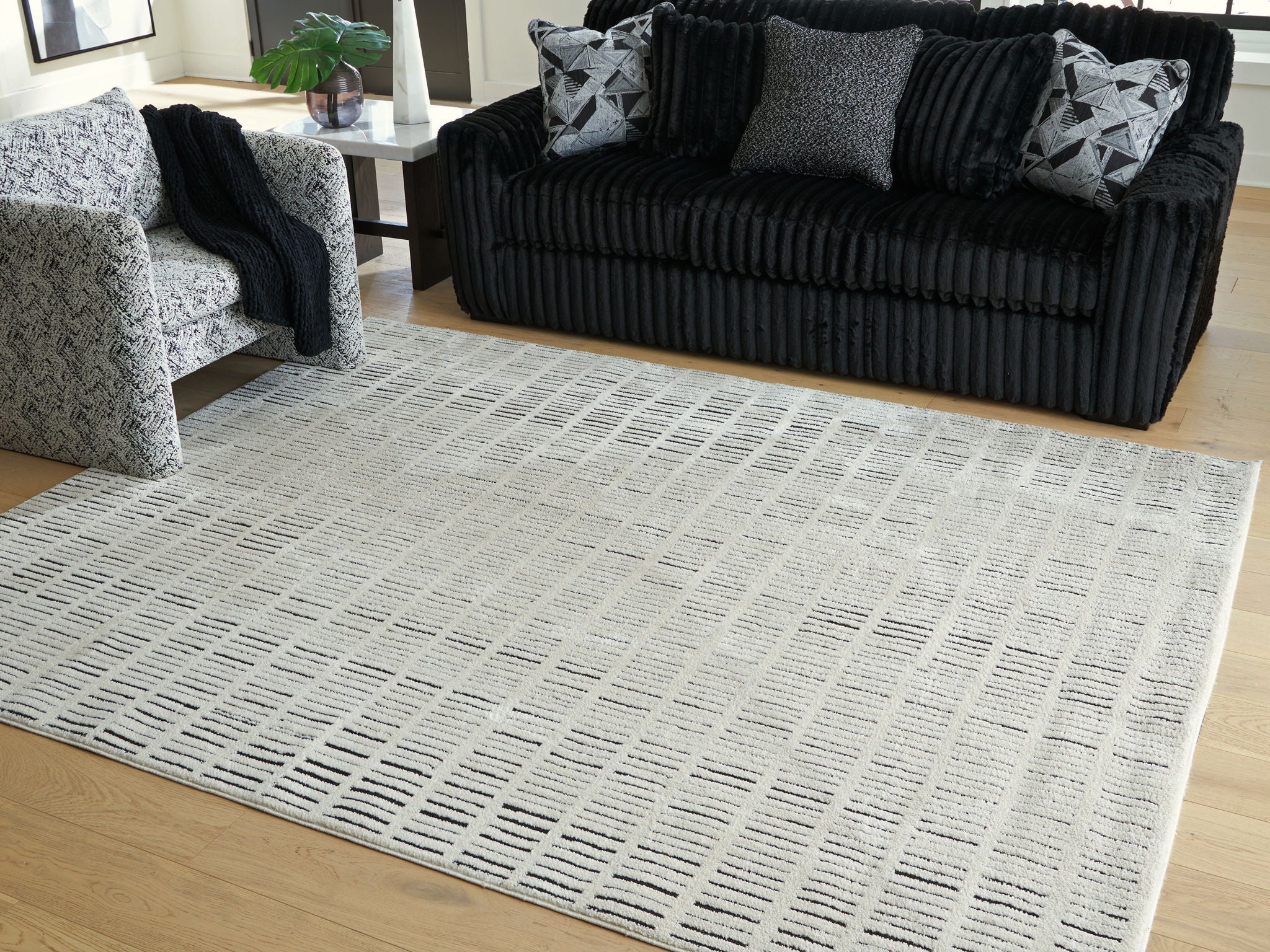 Turinwith - Rug - Image 5